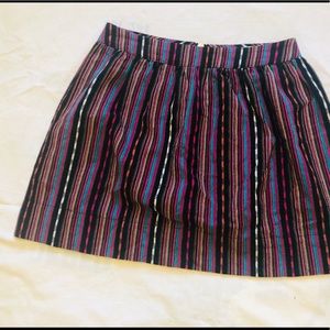 Cute striped mini skirt.